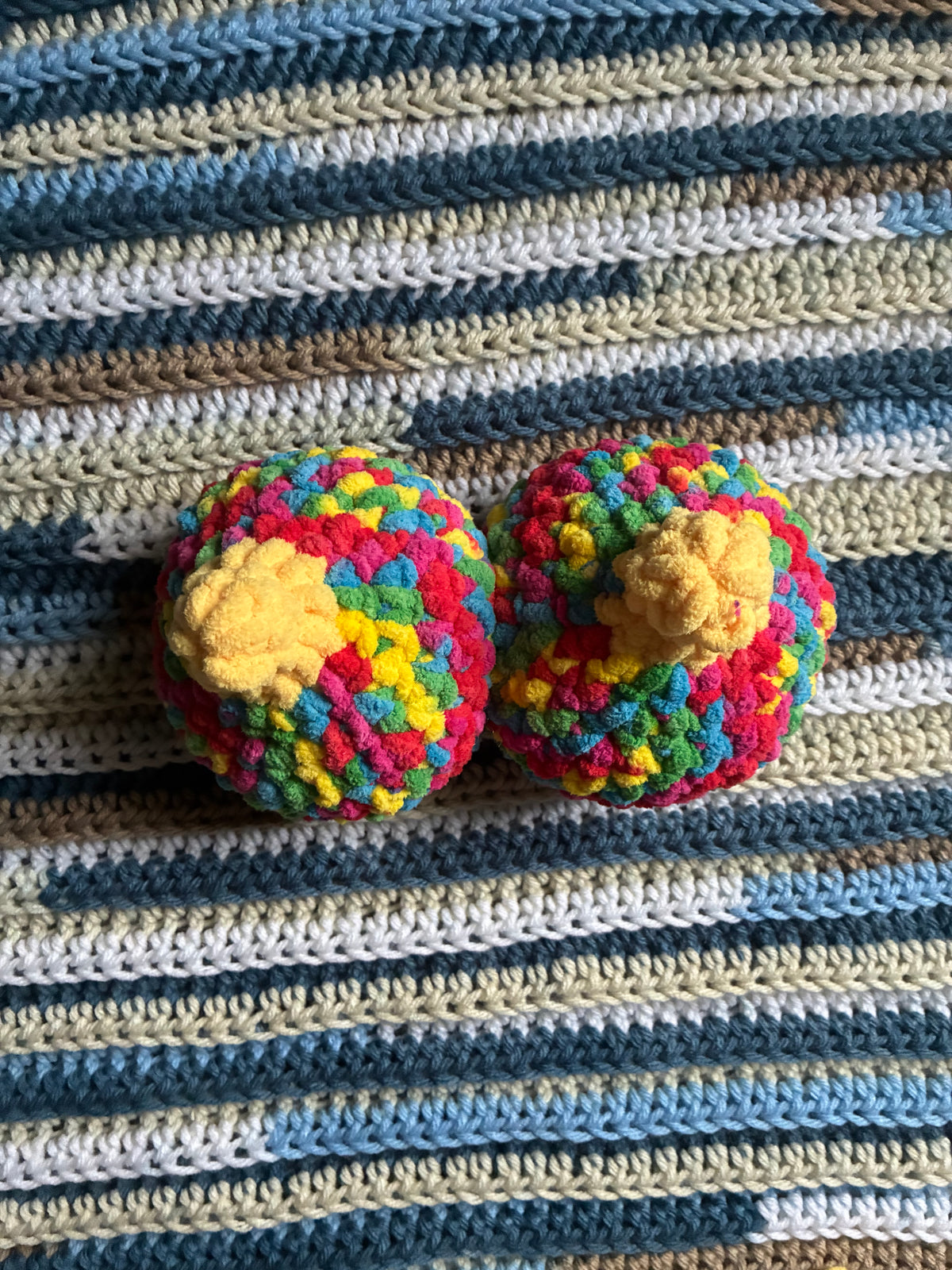 Mini Skittle Tit